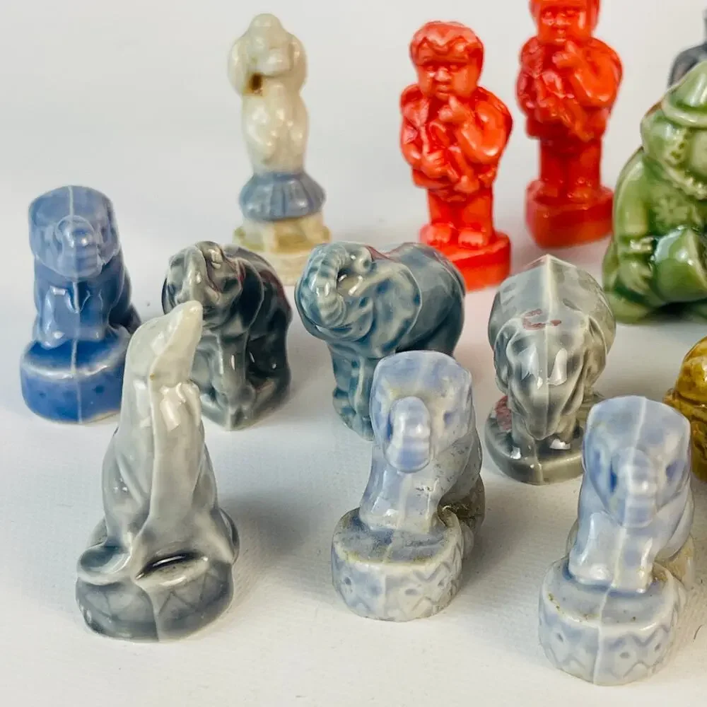 Vintage Wade England Red Rose Tea Figurines Lot of 41 - Picture 2 of 7